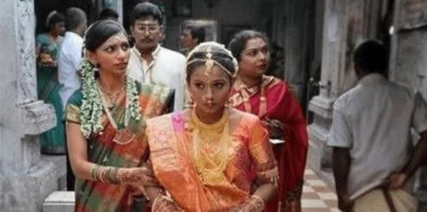 印度圣女：将一生奉献给神，不能嫁人，终身无条件与僧侣发生关系