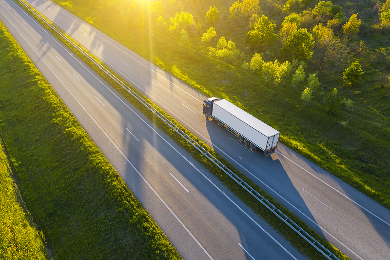 上海城隍庙梨膏糖通过惠州跨境物流高效送达埃及