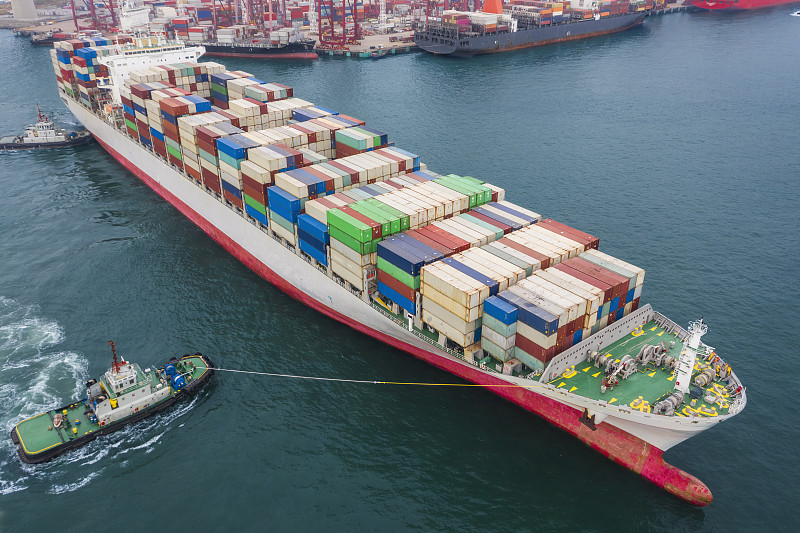 全球海运航线如同连接世界经济的动脉网络